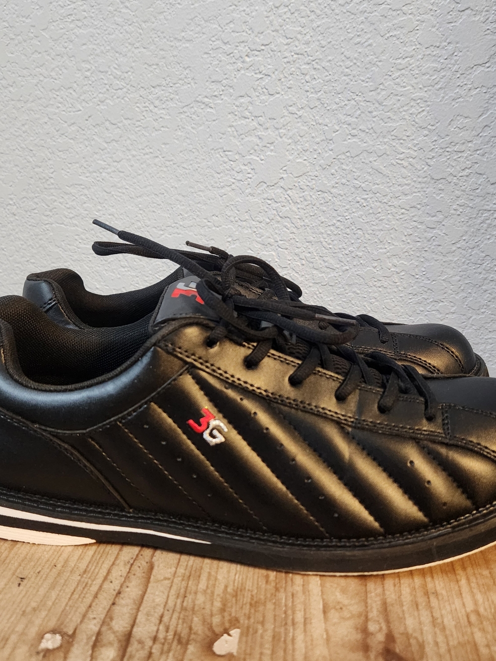 3G Kicks Black Unisex Bowling Shoes Men’s 12 Womens 14 Athletic Gaming Play EUC
